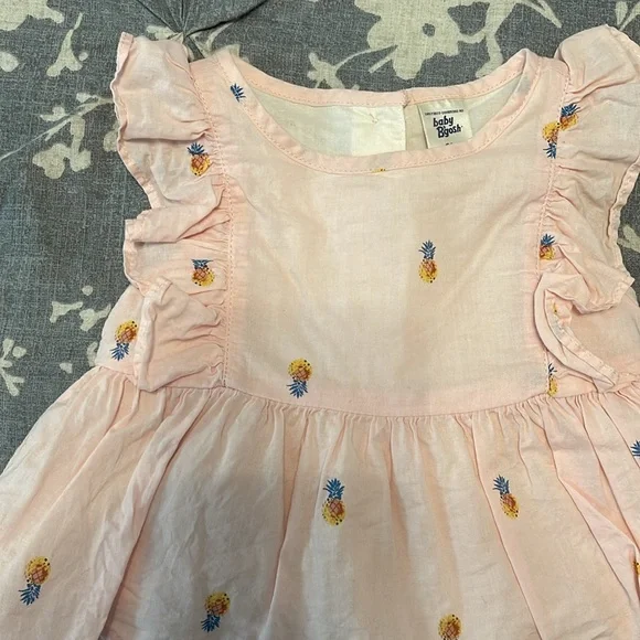 Pineapple Outfit - Picture 2 of 12